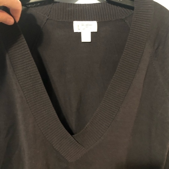 Ann Taylor Loft v neck black sweater size small - Picture 3 of 9